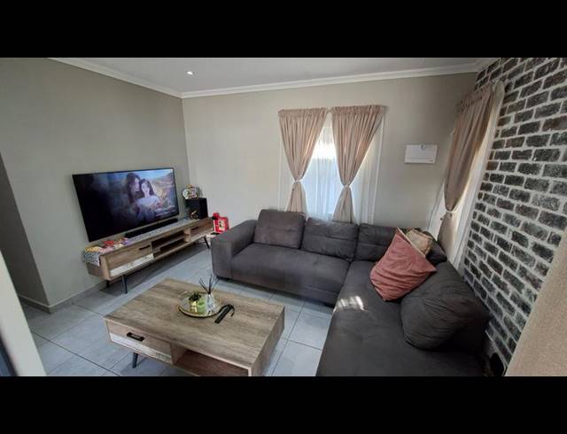 3 BEDROOM HOUSE FOR SALE IN DANVILLE